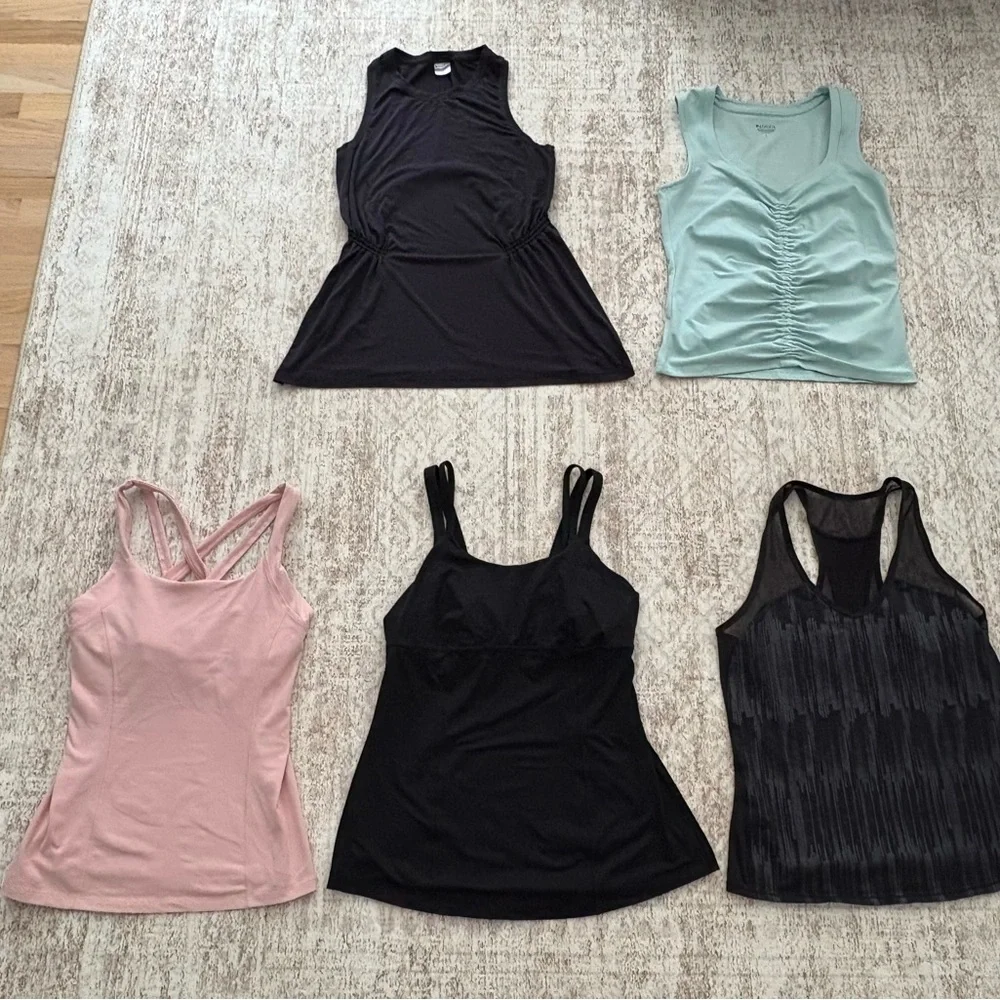Bundle of 3 Lululemon & 2 Athleta workout tops - Picture 1 of 9